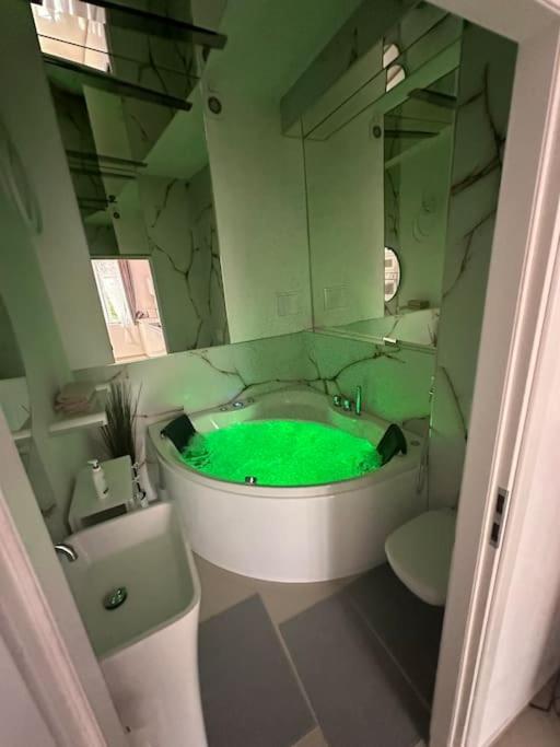 Salt Inn Apartments No 2 - Jacuzzi Wieliczka Bagian luar foto